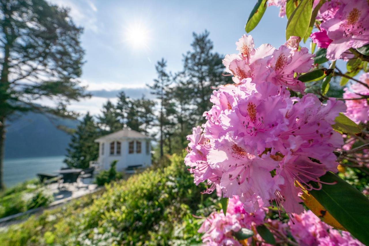 Dragsvik Fjordhotel (Adults Only) Balestrand Exterior photo